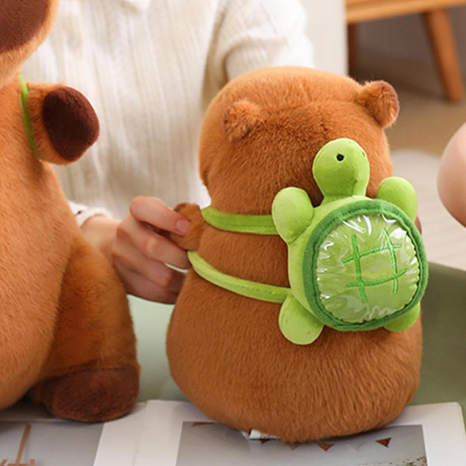 SHUOHONG Niedlichen Capybara Plushies, Wasserschwein Plüschtier mit Schildkrötenrucksack, Simulation Tier Capybara Puppen, Süße Kuscheltiere, für Home Deko Kinder Geschenk